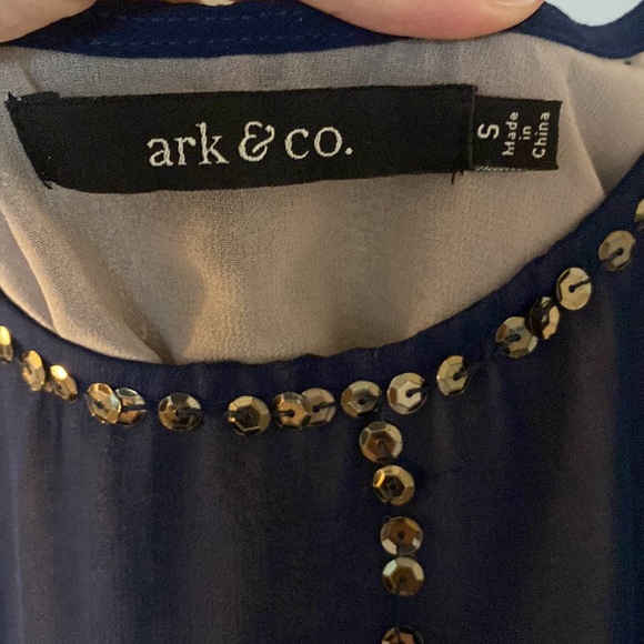 Navy blue flapper-style dress with gold sequins - Picture 4 of 5